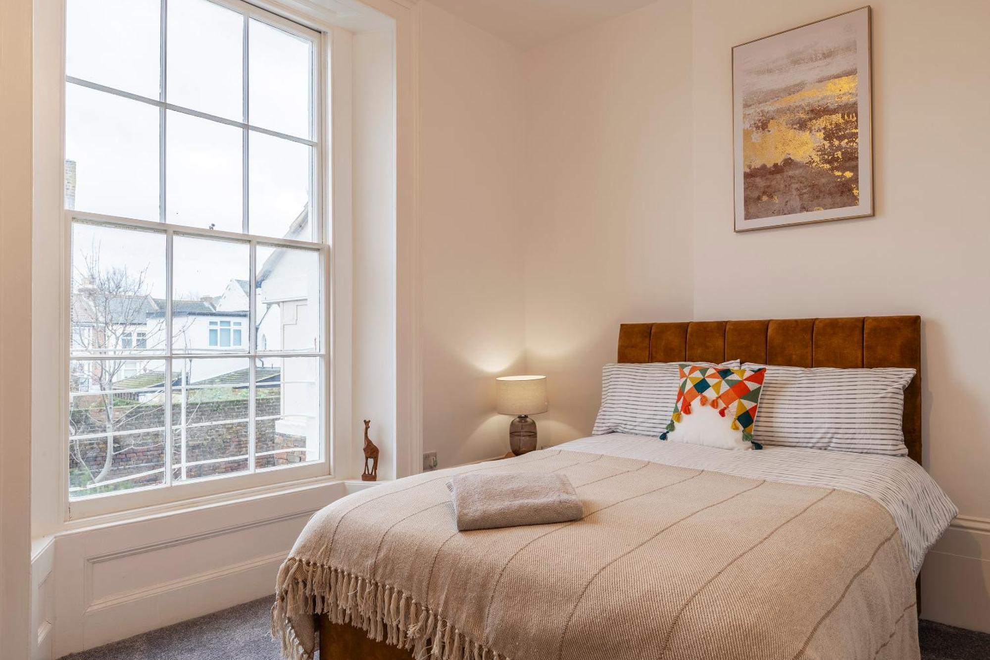 Seaside Serenity: Stylish Sea View Apartments In Herne Bay Exterior photo